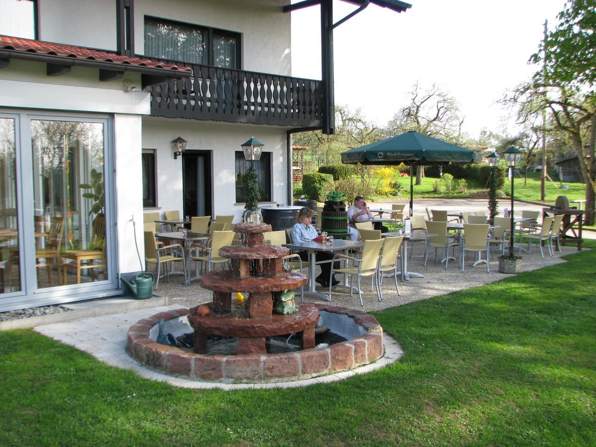 Gasthaus Und Ferienwohnungen Zum Engel Waldbrunn  Εξωτερικό φωτογραφία