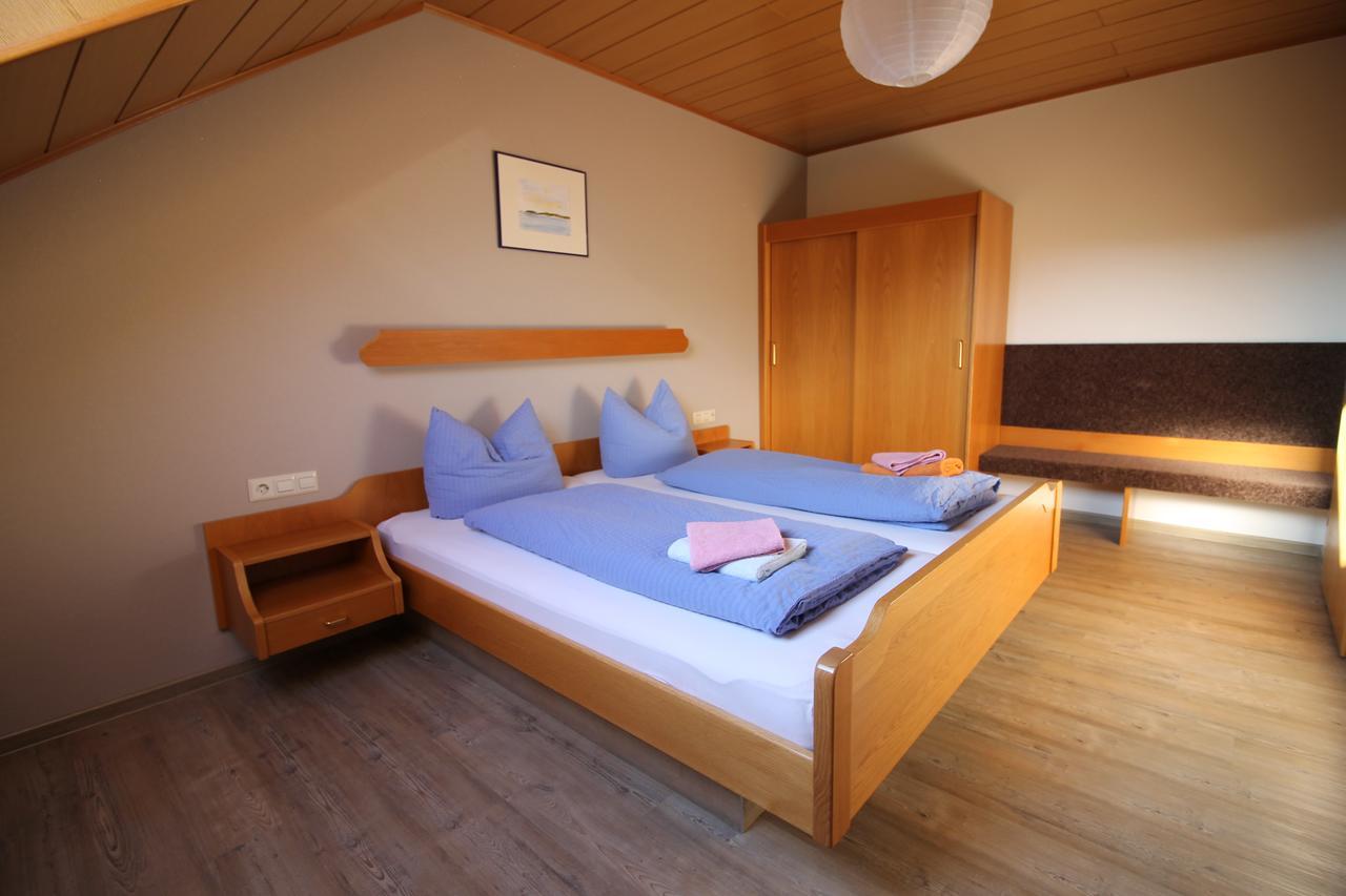 Gasthaus Und Ferienwohnungen Zum Engel Waldbrunn  Δωμάτιο φωτογραφία